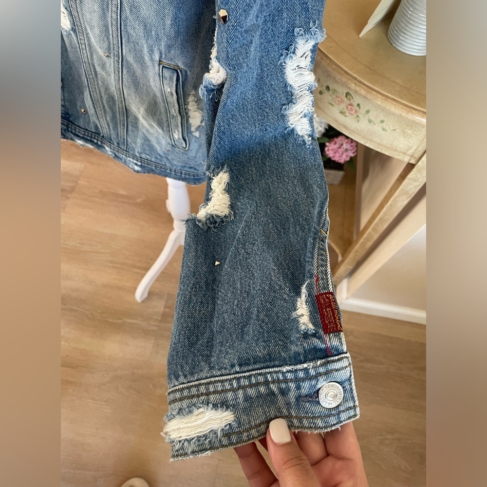 NWOT - 7 For All Mankind Distressed and Studded Denim Jacket - Size XL - Picture 3 of 8